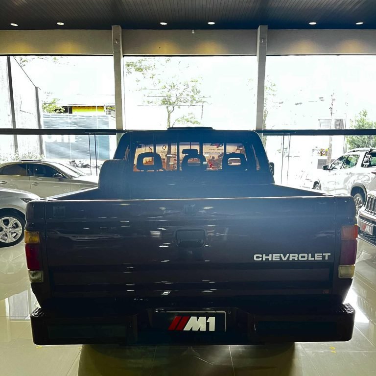 Chevrolet D-20 Deluxe