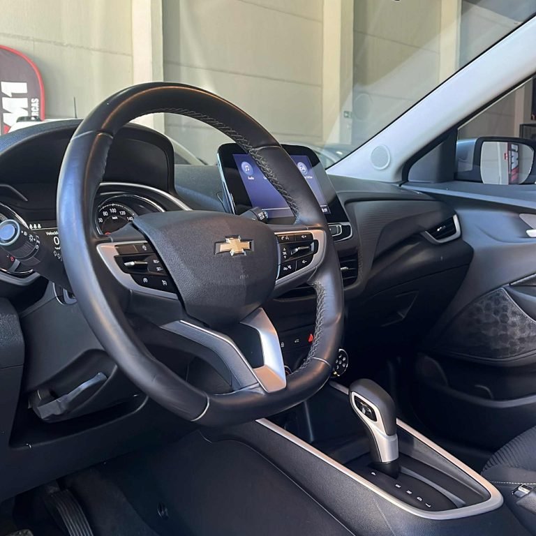 Chevrolet Onix Plus LTZ TB