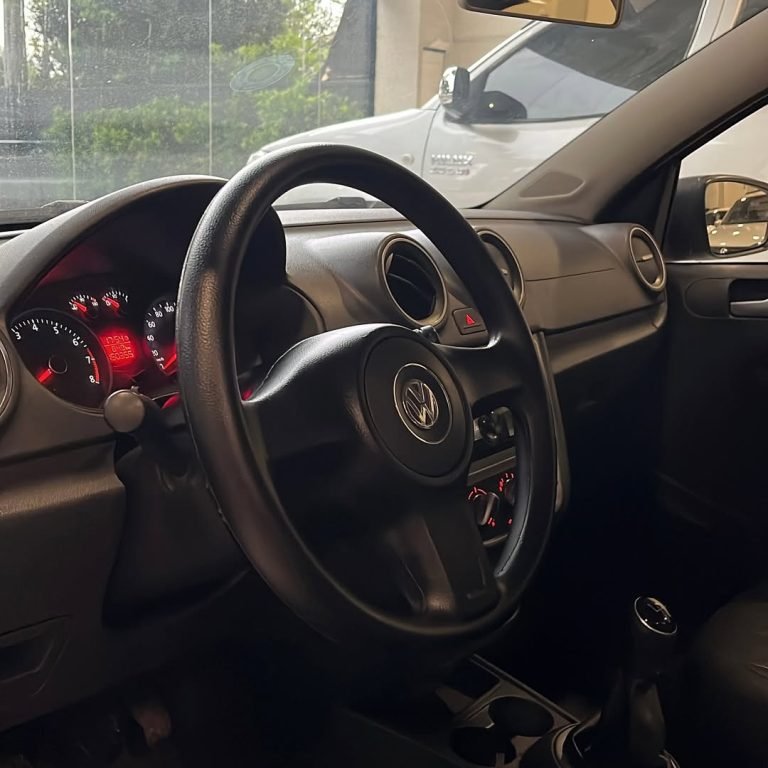 VOLKSWAGEN VOYAGE G6