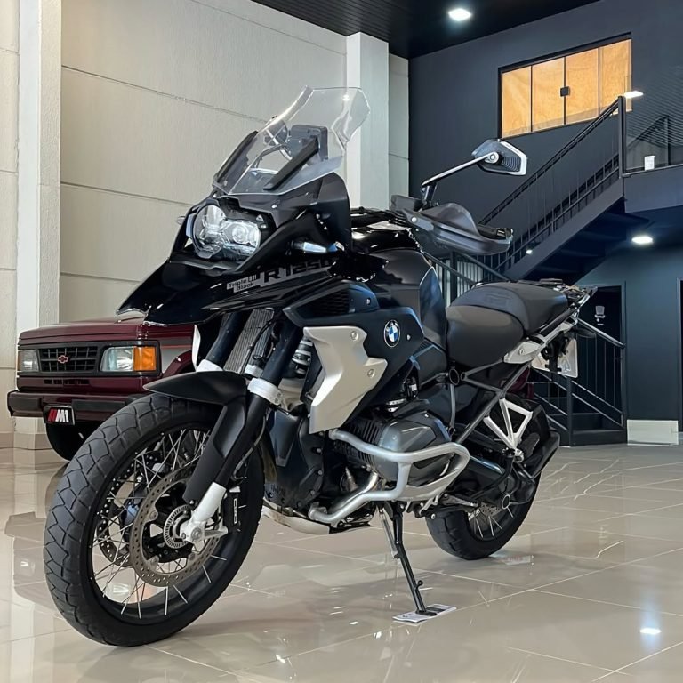 BMW GS1250 TRIPLEBLACK