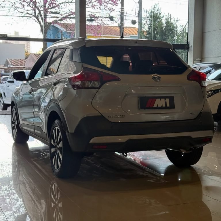 Nissan Kicks SL CVT