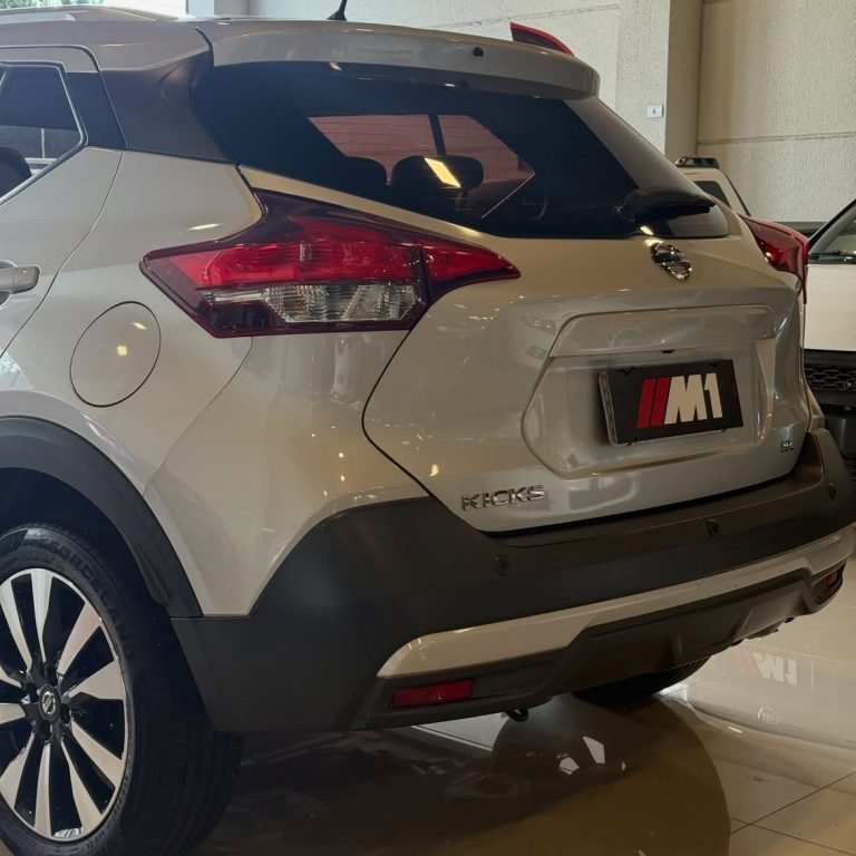 Nissan Kicks SL CVT