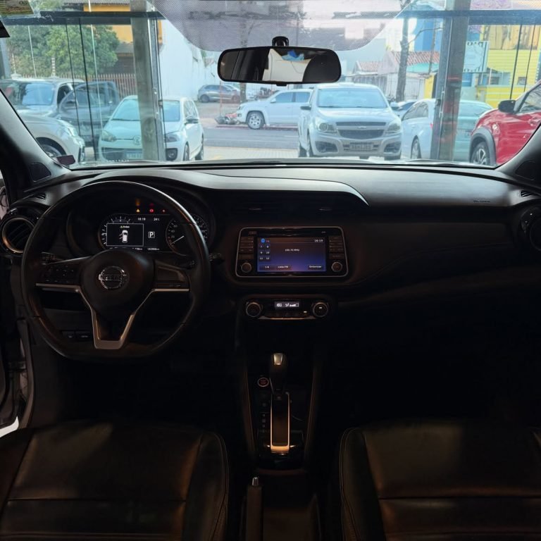 Nissan Kicks SL CVT