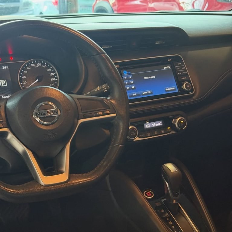 Nissan Kicks SL CVT