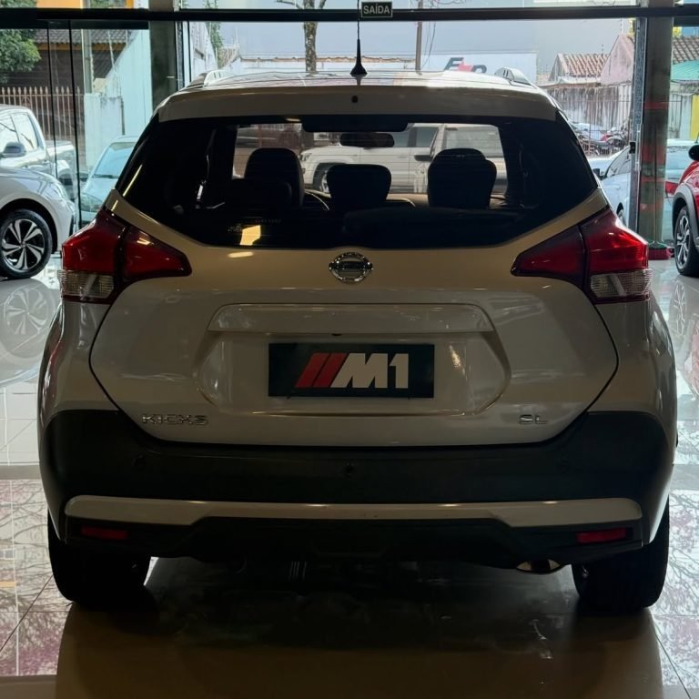 Nissan Kicks SL CVT